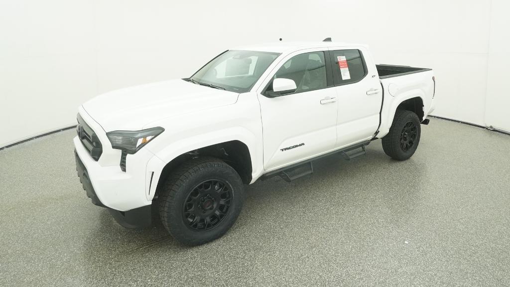 2025 Toyota Tacoma SR5's photo