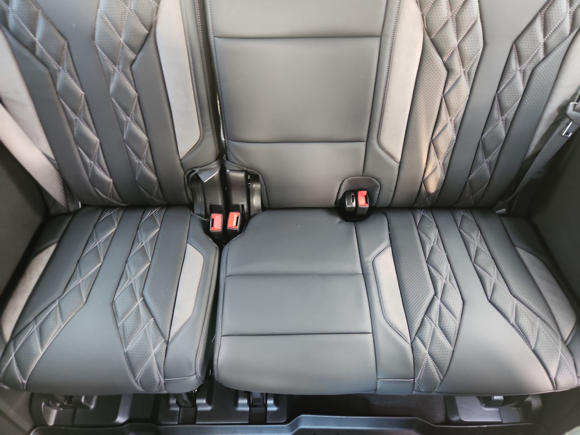 2025 Chevrolet Tahoe RST photo 34