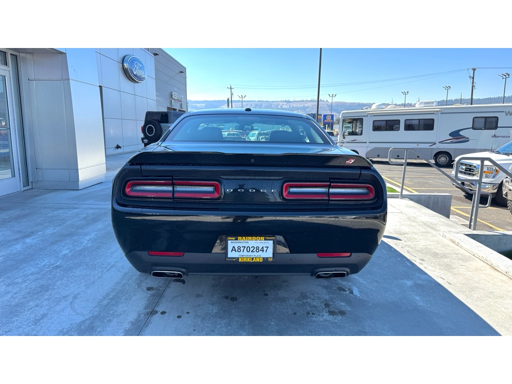2022 Dodge Challenger GT photo 4