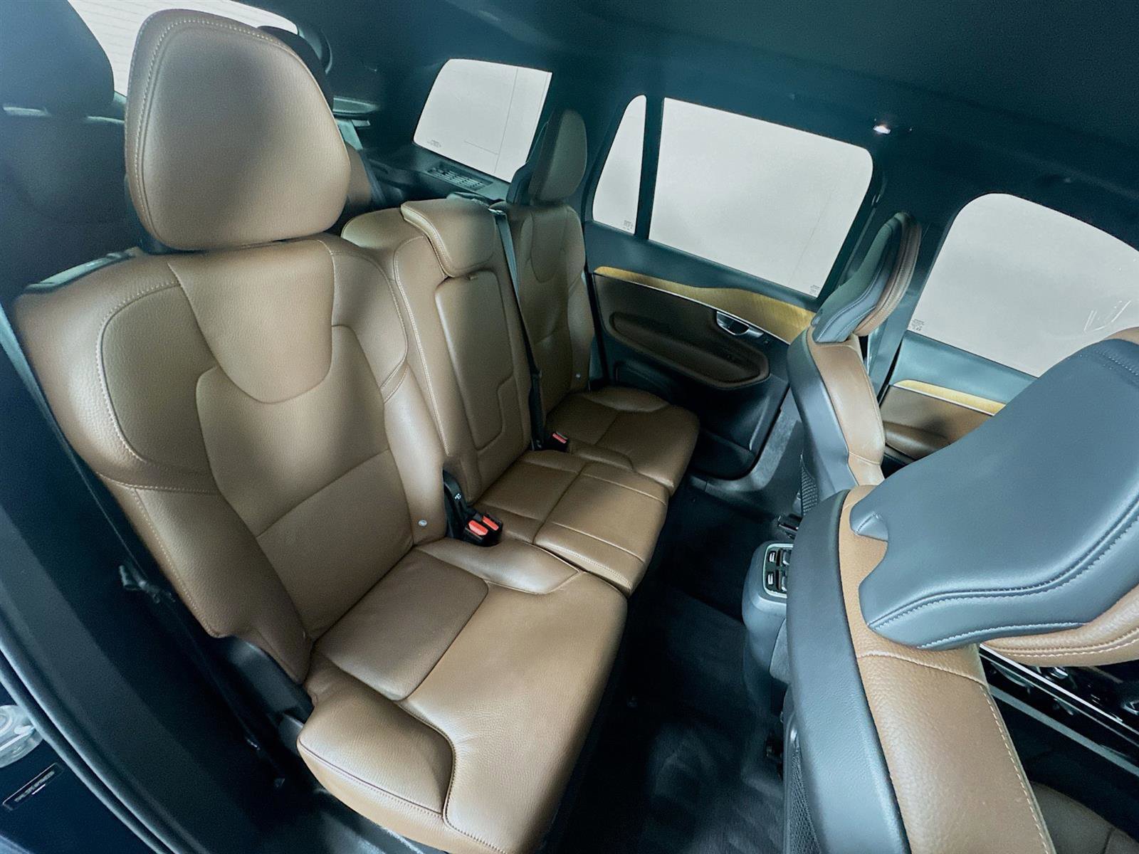 2024 Volvo XC90 B5 Plus photo 28