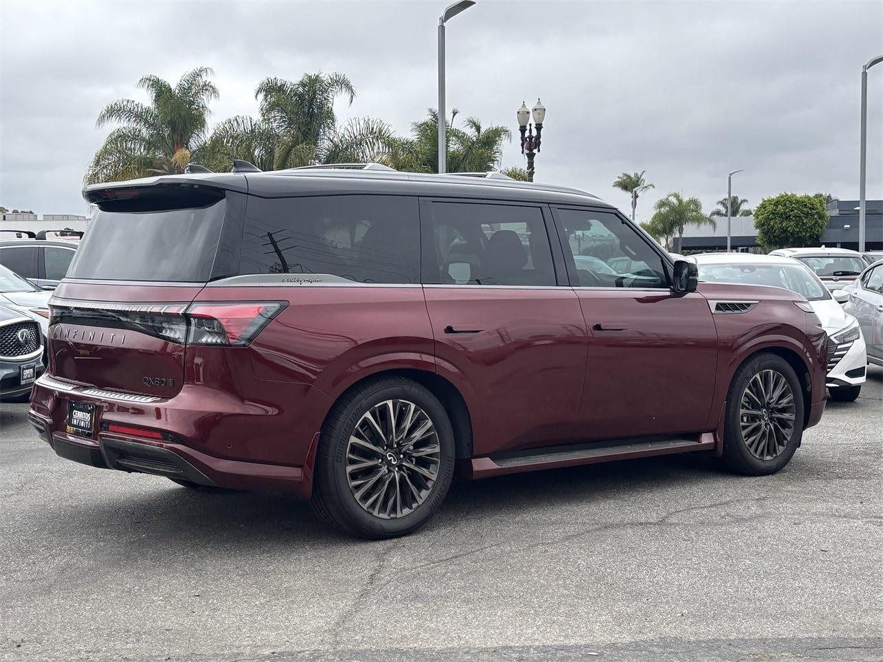 2025 Infiniti QX80 photo 4