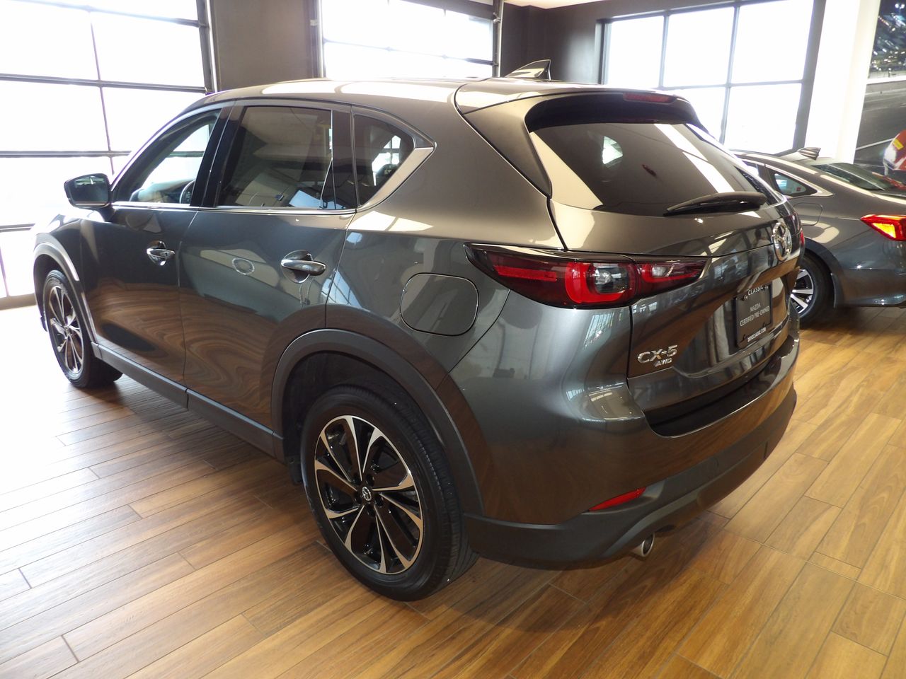 2022 Mazda CX-5 2.5 Premium Plus photo 8