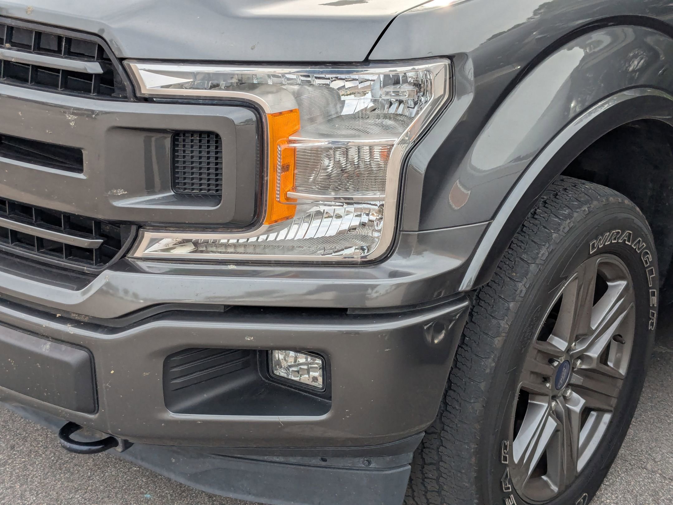 2020 Ford F-150 XLT photo 4
