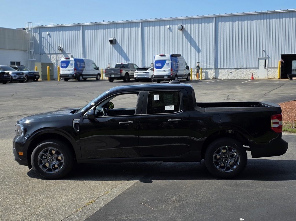 2025 Ford Maverick XLT photo 2