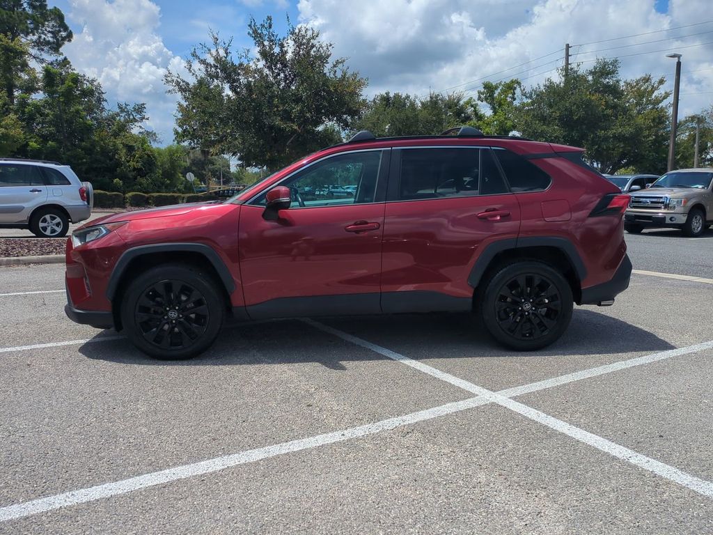 2019 Toyota RAV4 XLE Premium photo 8