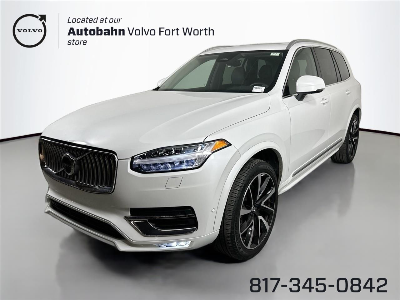 2023 Volvo XC90 Plus's photo