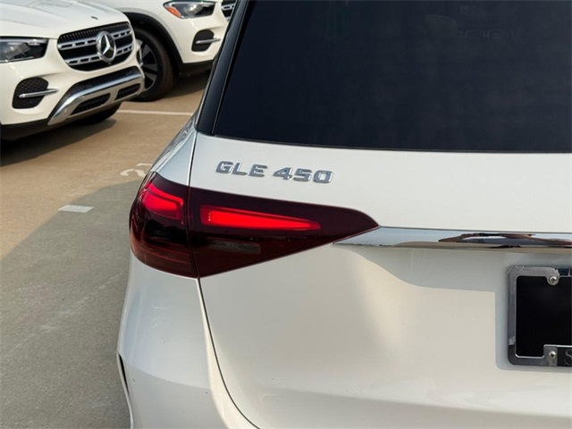 2026 Mercedes Benz GLE 450 4MATIC photo 4