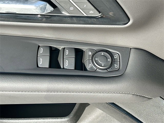 2025 Chevrolet Suburban LT photo 24