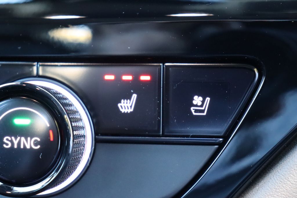 2025 Honda Accord Hybrid Touring photo 24