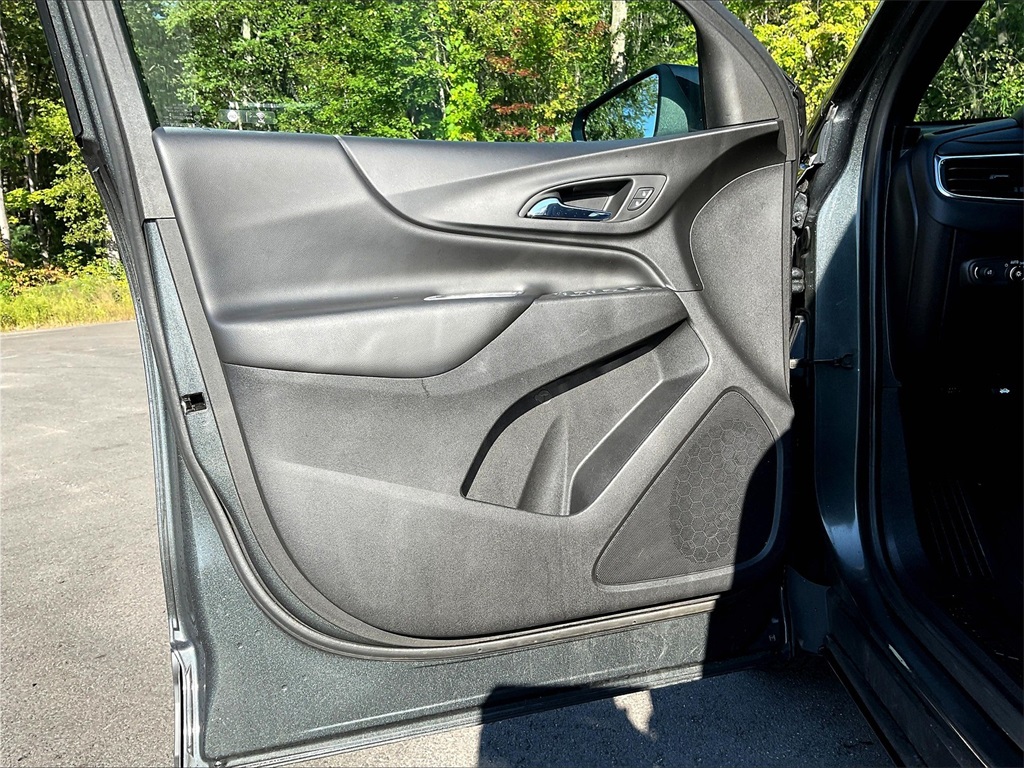 2019 Chevrolet Equinox LT photo 9