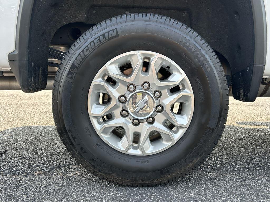 2024 Chevrolet Silverado 2500HD LTZ photo 9