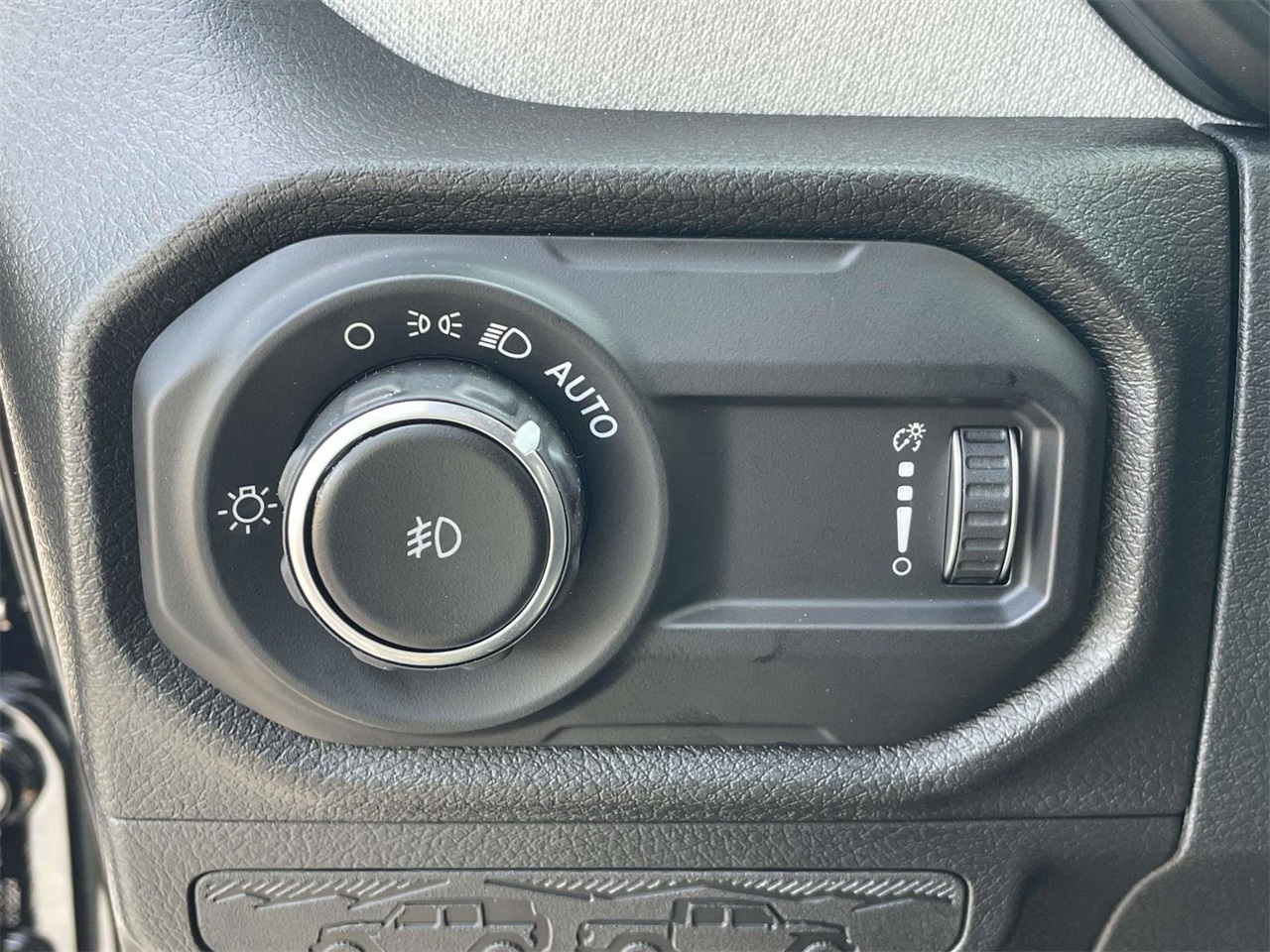 2025 Jeep Wrangler Sport S photo 10