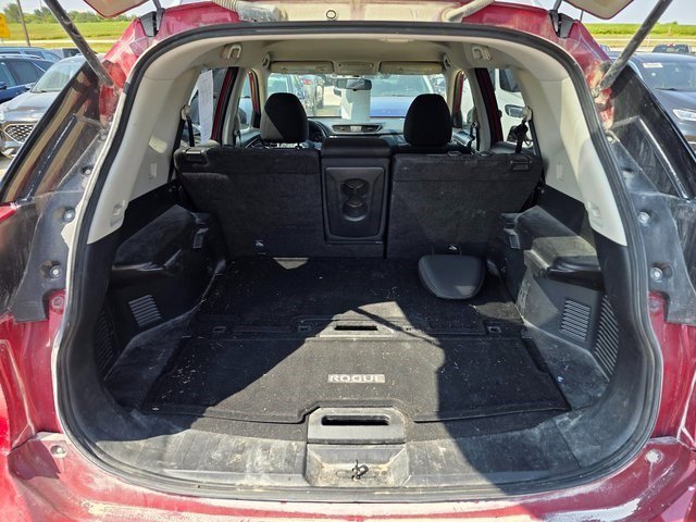 2017 Nissan Rogue SV photo 9