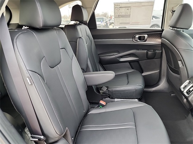 2025 Kia Sorento Hybrid EX photo 16