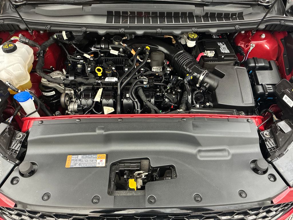 2020 Ford Edge ST photo 21
