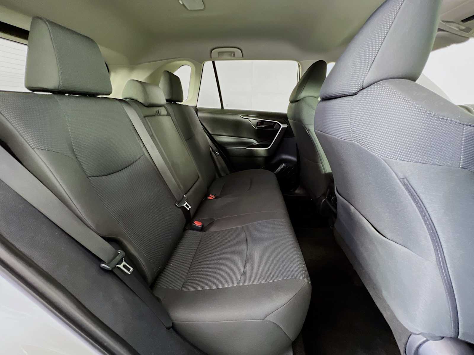 2023 Toyota RAV4 LE photo 24