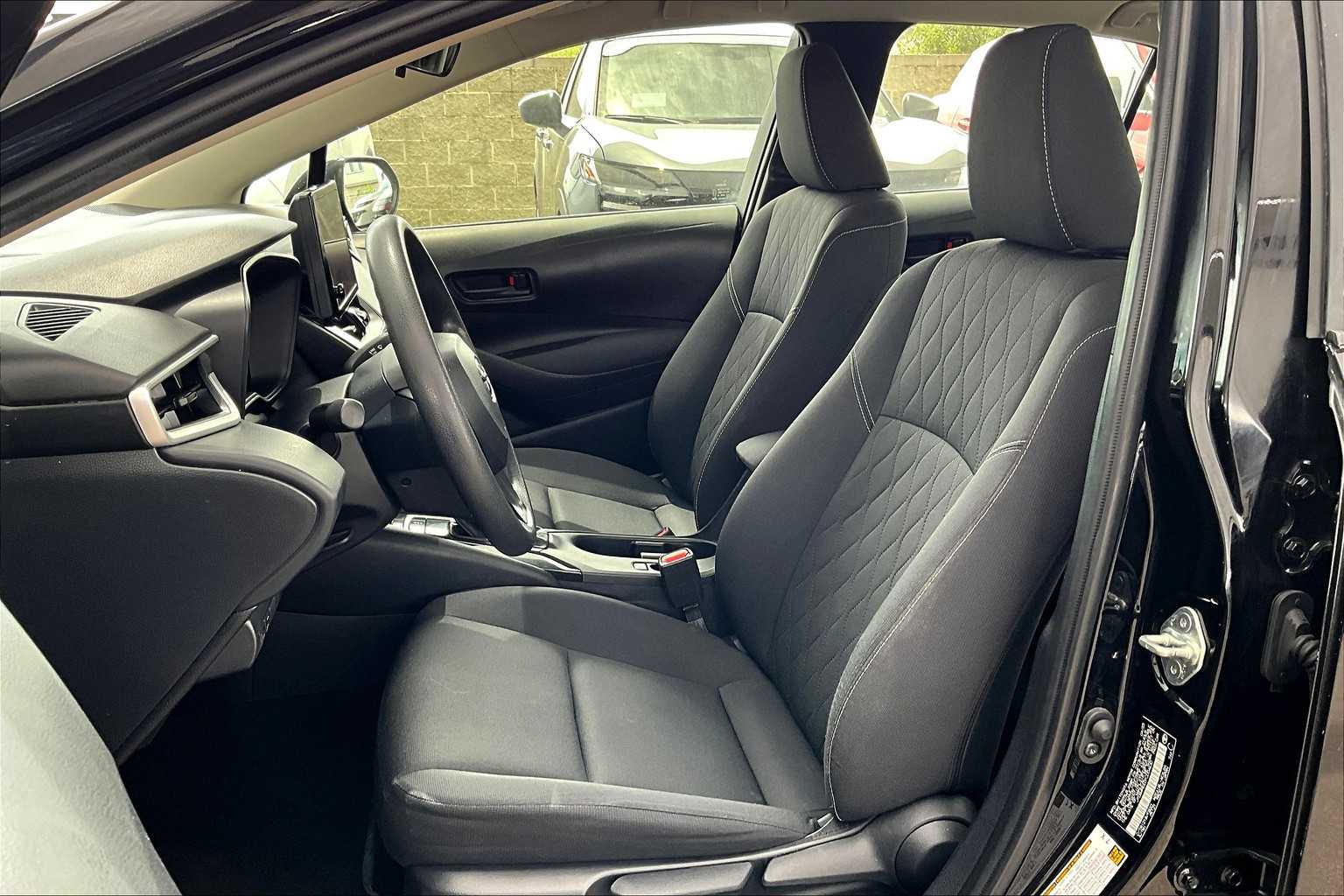2023 Toyota Corolla LE photo 7