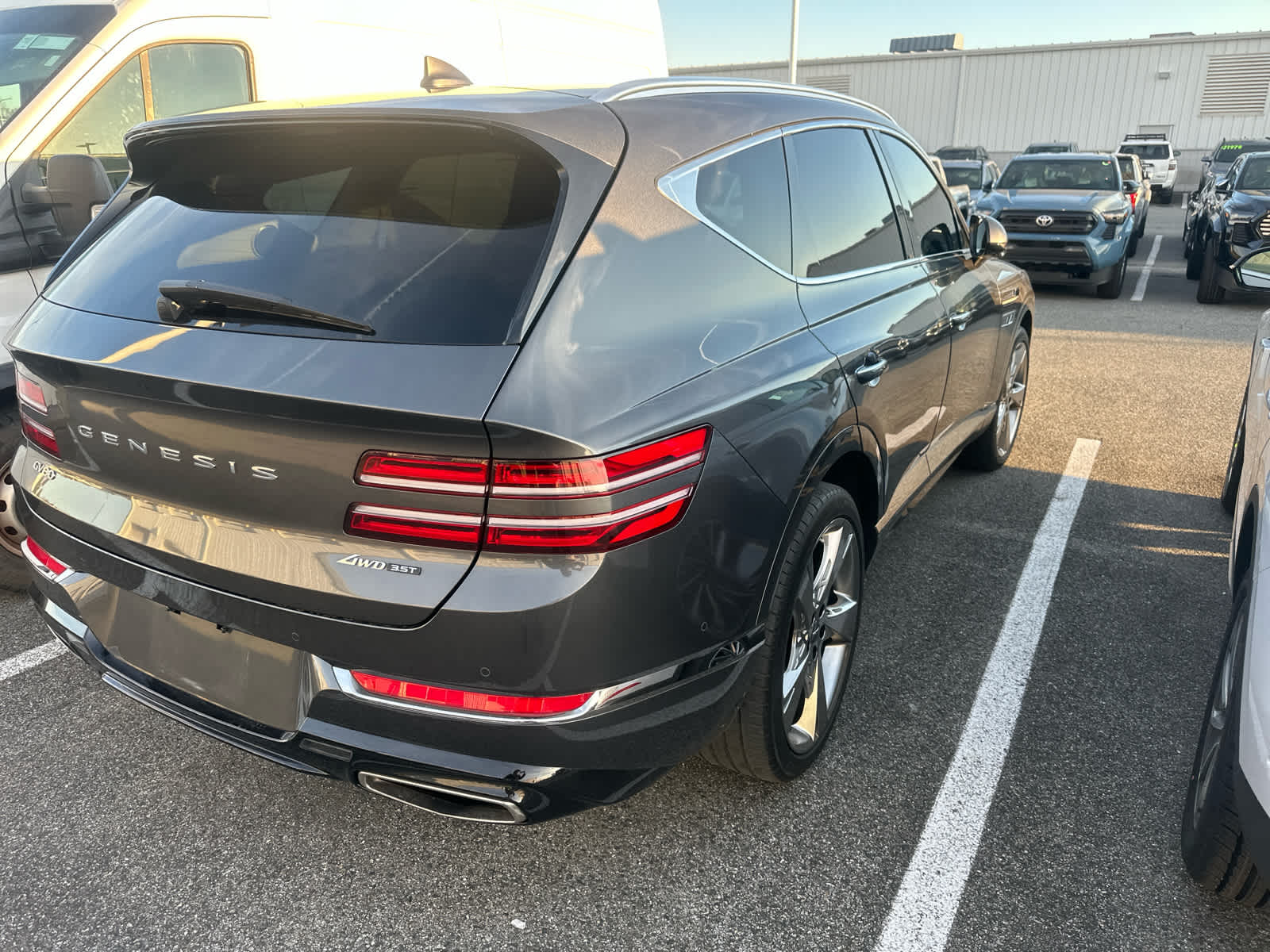 2023 Genesis GV80 3.5T Prestige photo 4