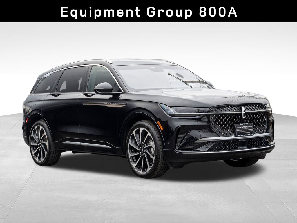 2024 Lincoln Nautilus Black Label photo 3