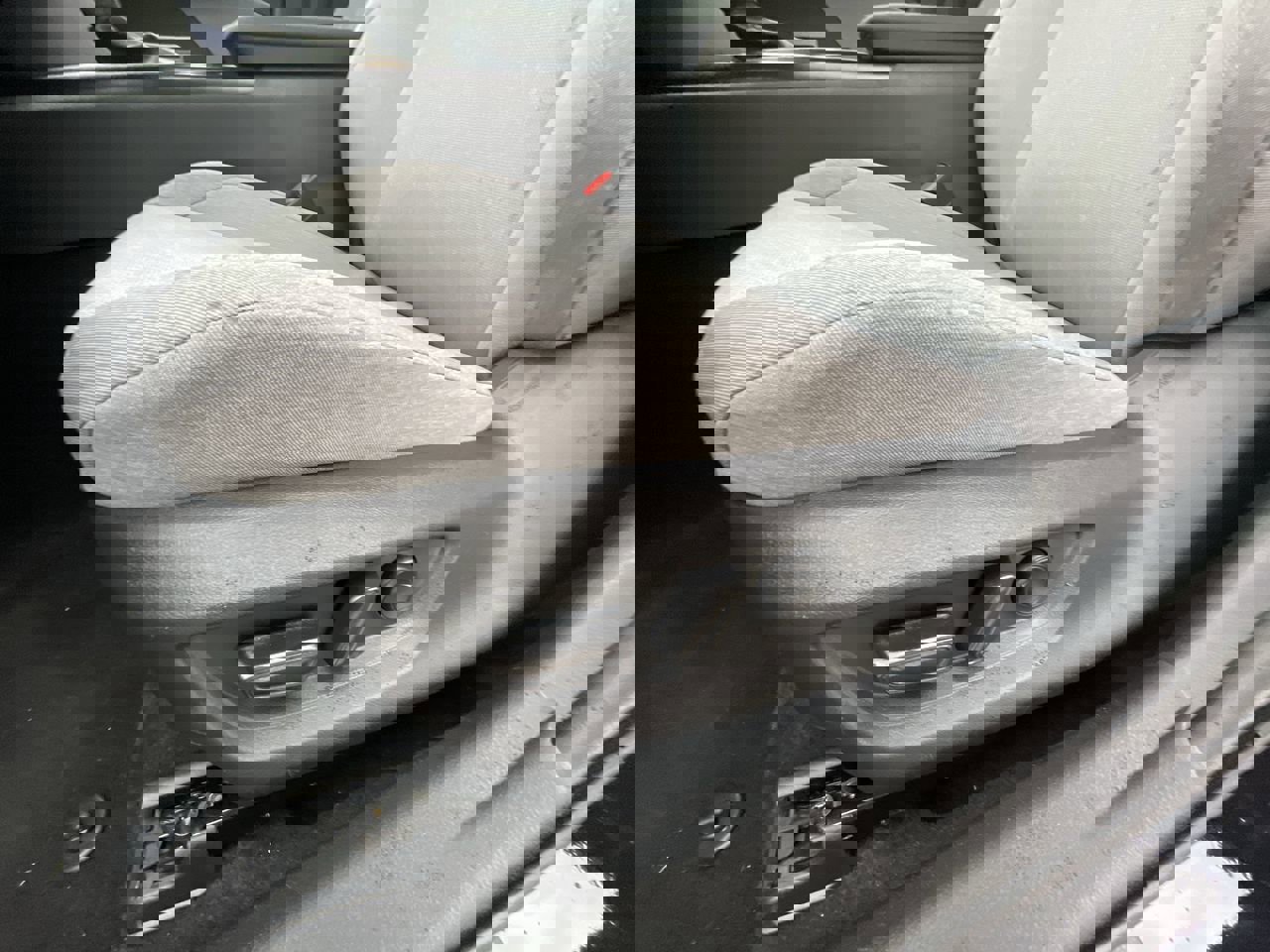 2025 Toyota Camry LE photo 3