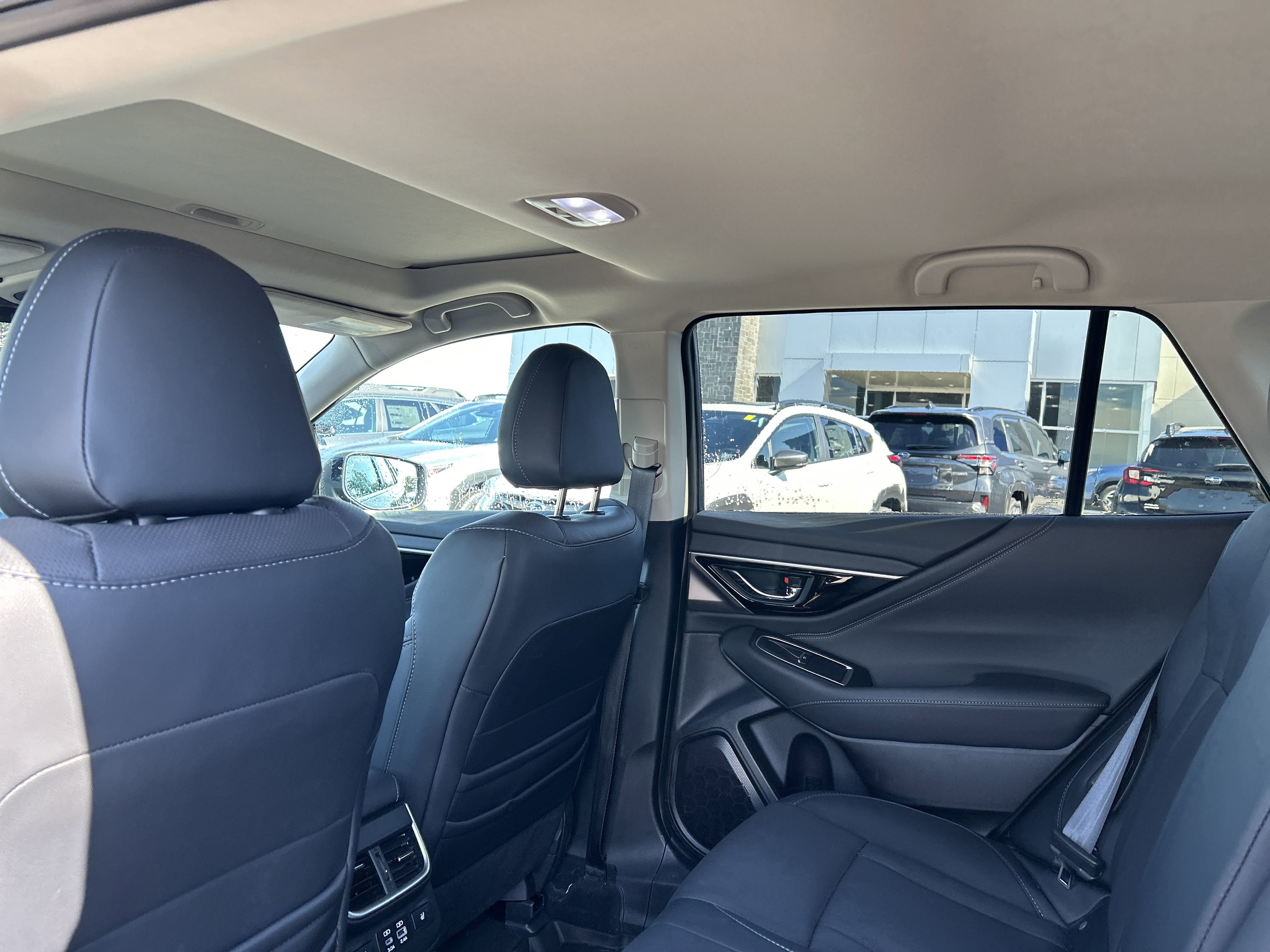 2025 Subaru Outback Limited XT photo 3
