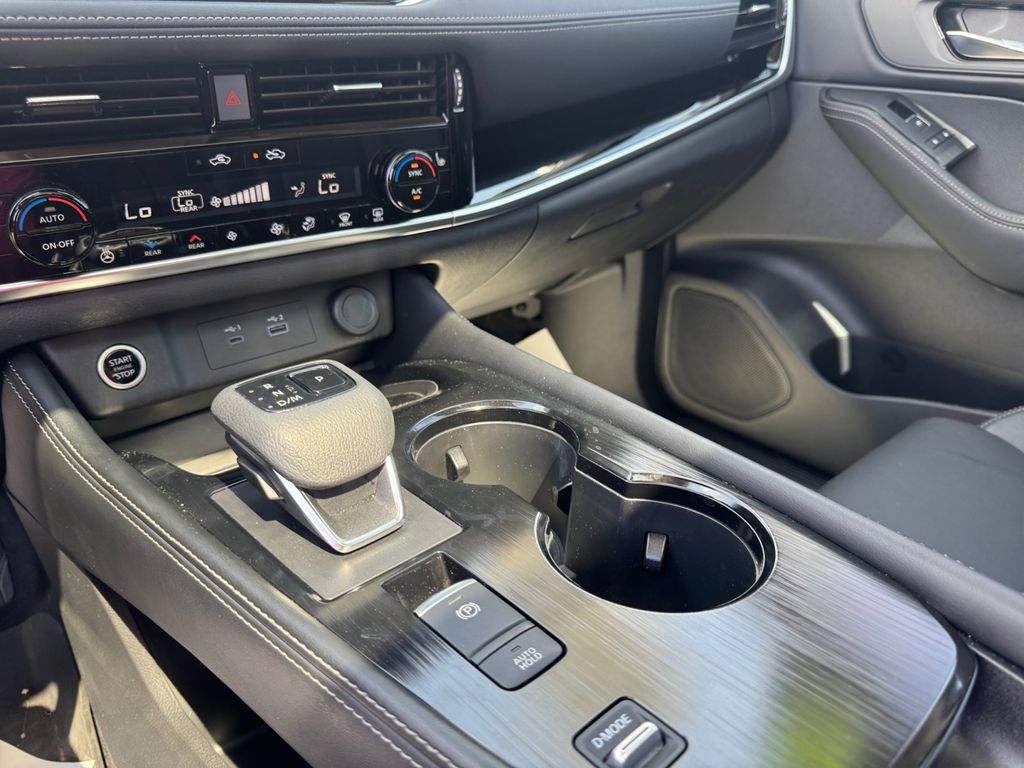 2023 Nissan Rogue SL photo 21