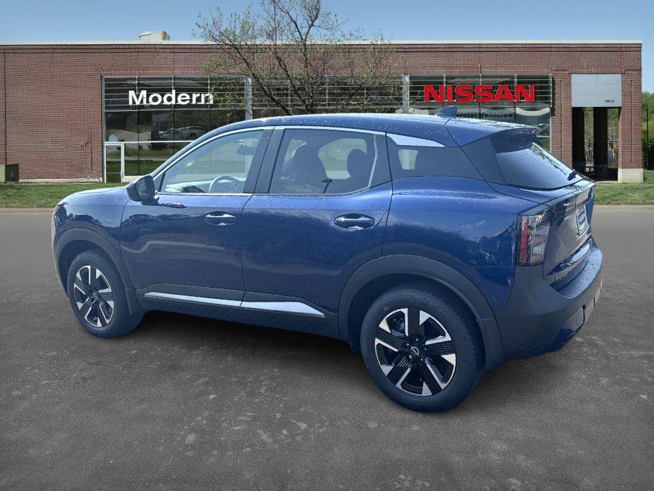 2025 Nissan Kicks SV photo 2