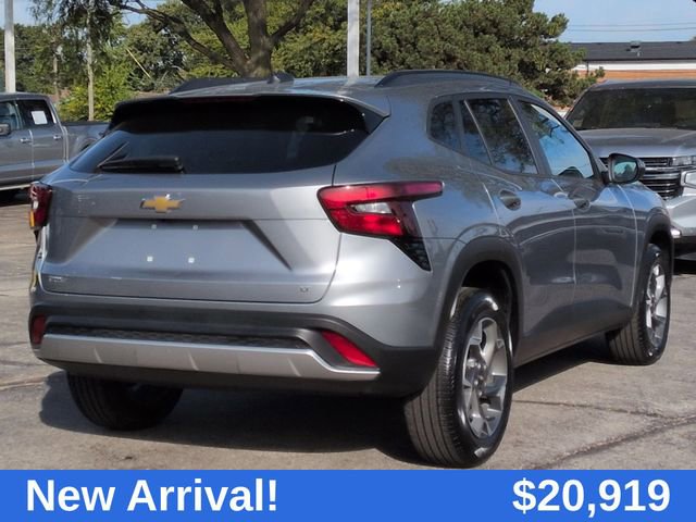 2024 Chevrolet Trax LT photo 8