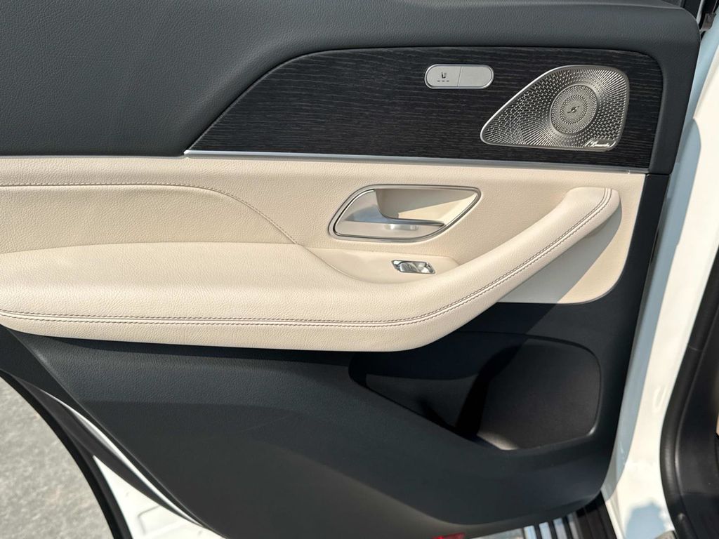 2026 Mercedes Benz GLE 450 4MATIC photo 10