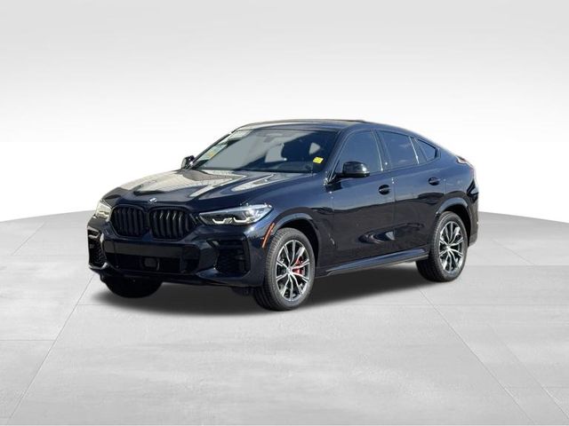 2022 BMW X6 M50i's photo