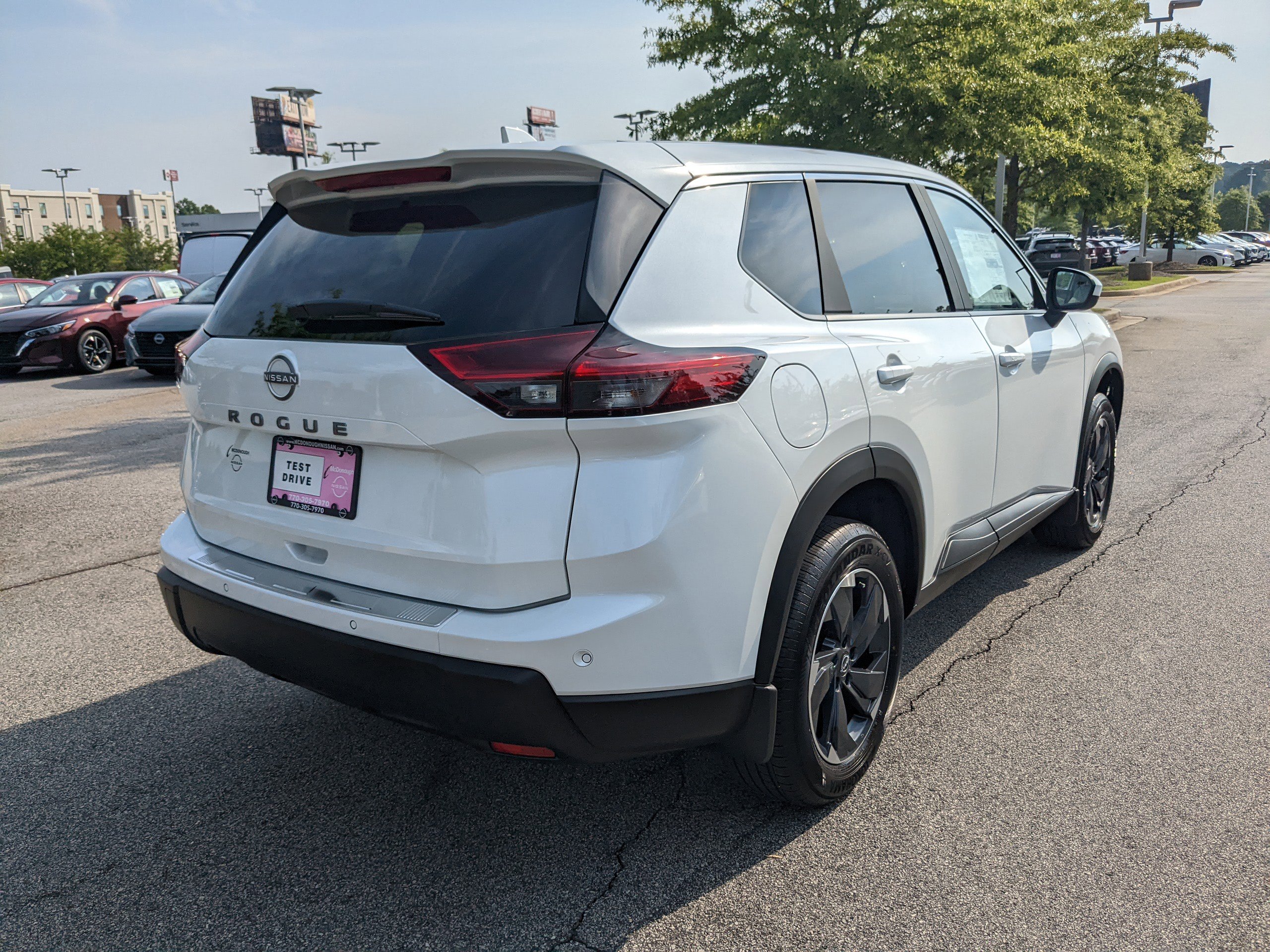 2025 Nissan Rogue SV photo 3