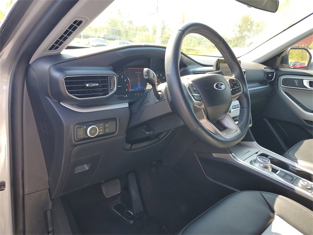 2023 Ford Explorer XLT photo 15