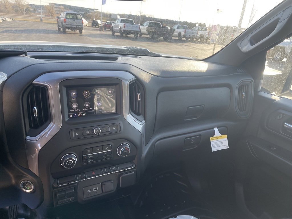 2024 Chevrolet Silverado 2500HD photo 6