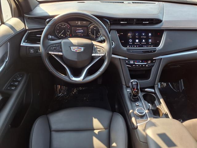 2023 Cadillac XT6 Luxury photo 3