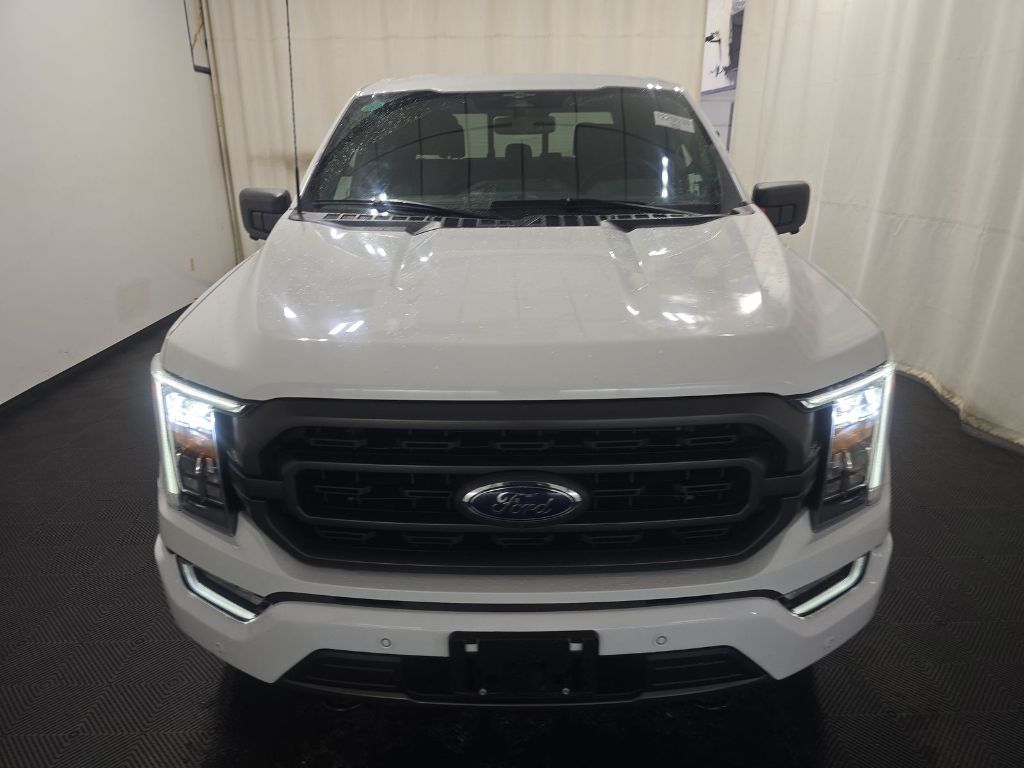 2023 Ford F-150 XLT photo 2