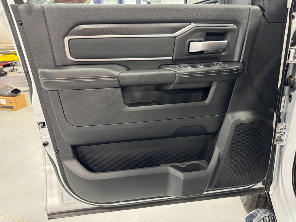 2025 Ram 3500 Big Horn photo 25