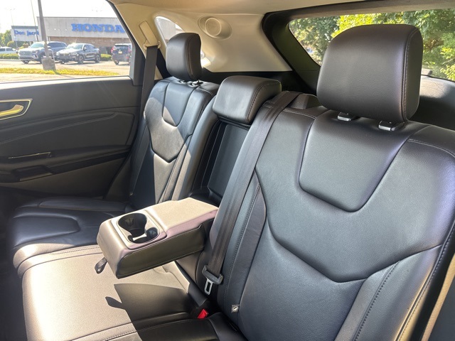 2019 Ford Edge Titanium photo 21