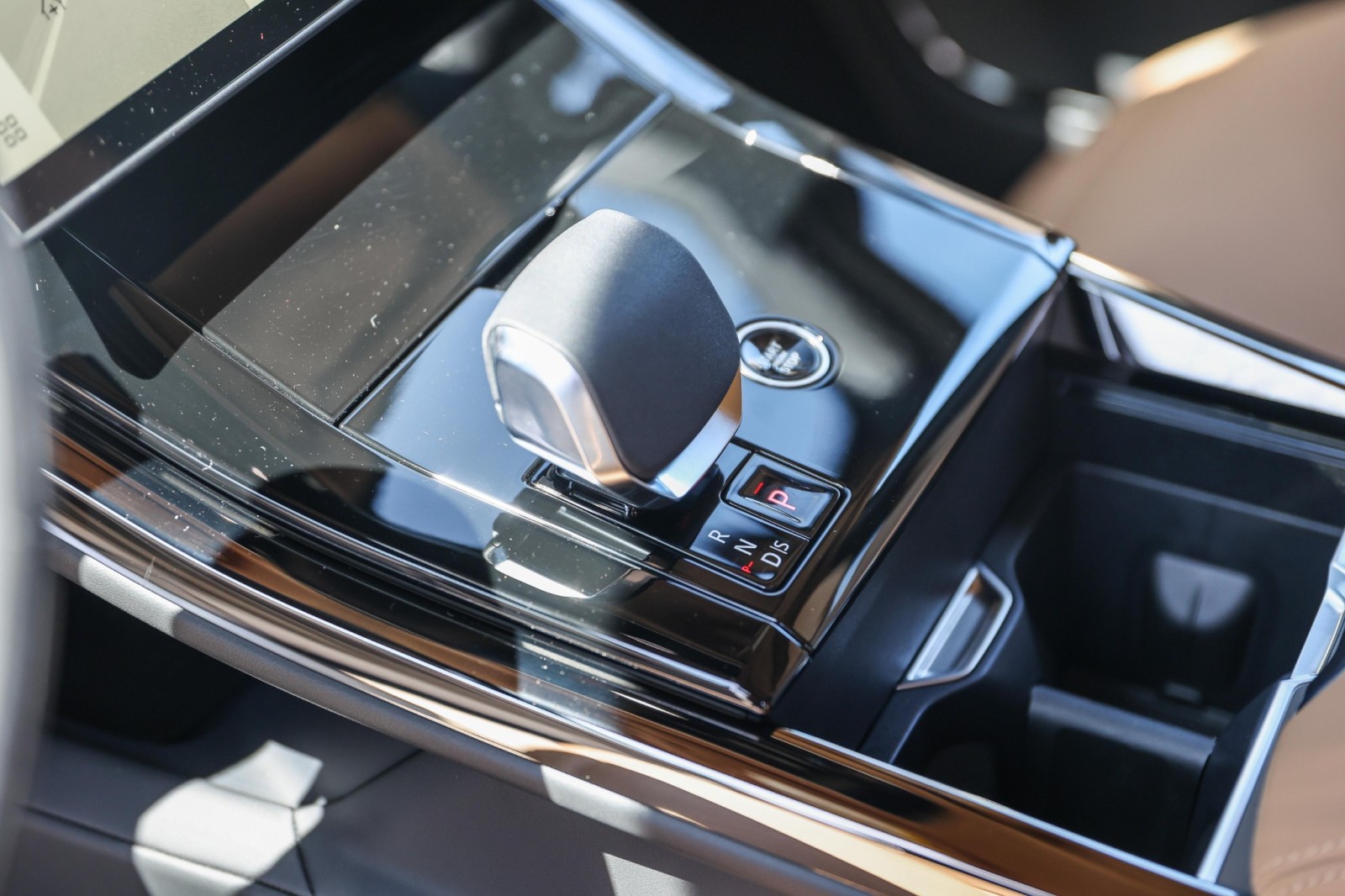 2025 Land Rover Range Rover Sport SE photo 20