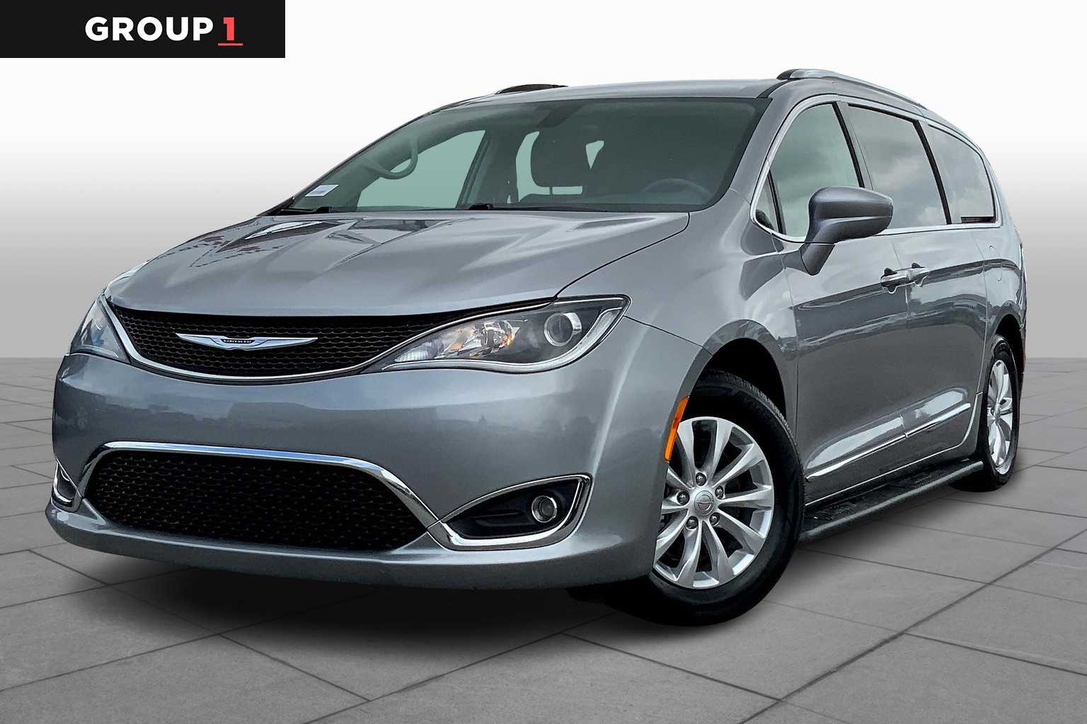 Certified Pre-Owned 2019 Chrysler Pacifica Touring L Door