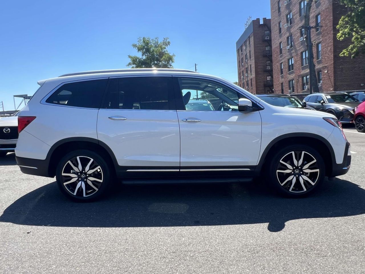 2022 Honda Pilot Touring photo 3