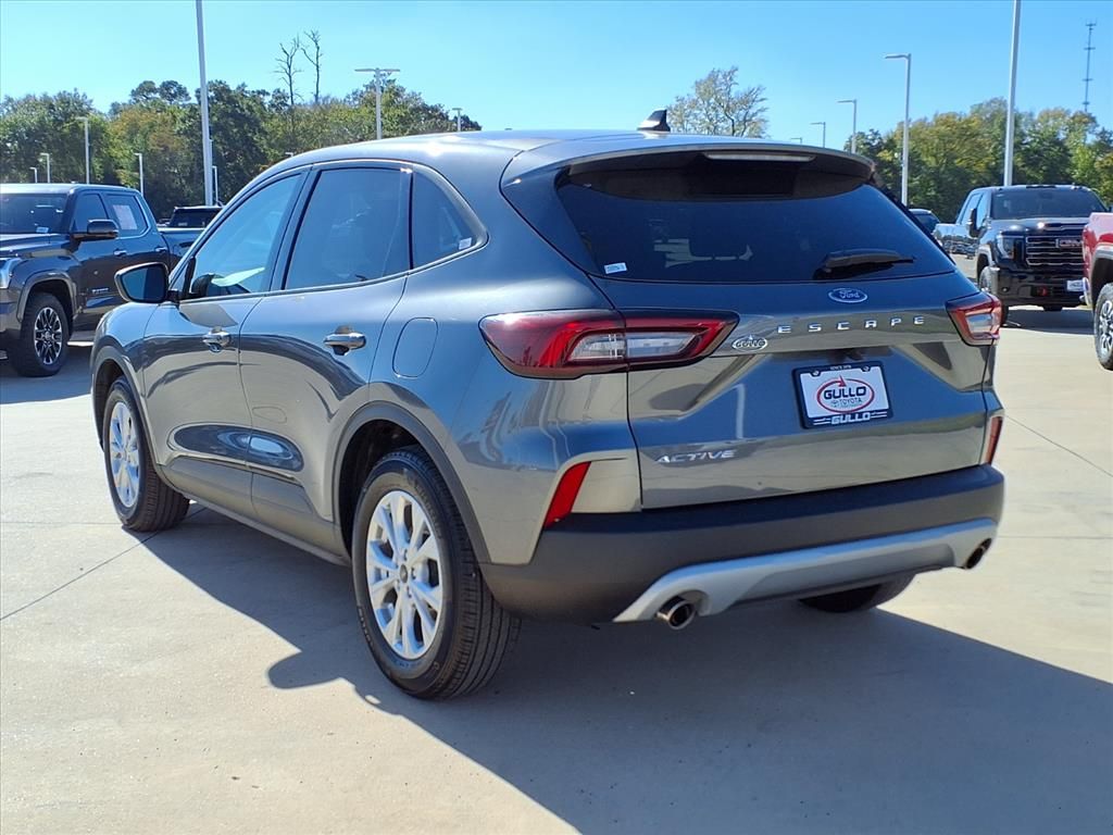 2025 Ford Escape Active photo 2