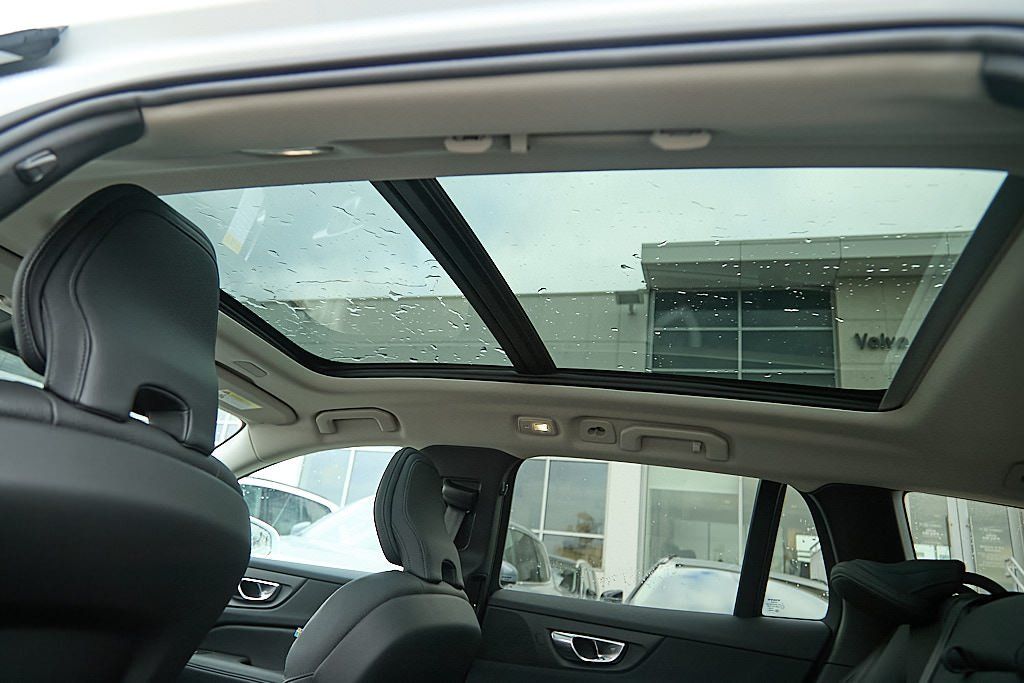 2026 VOLVO V60CC - Image 27