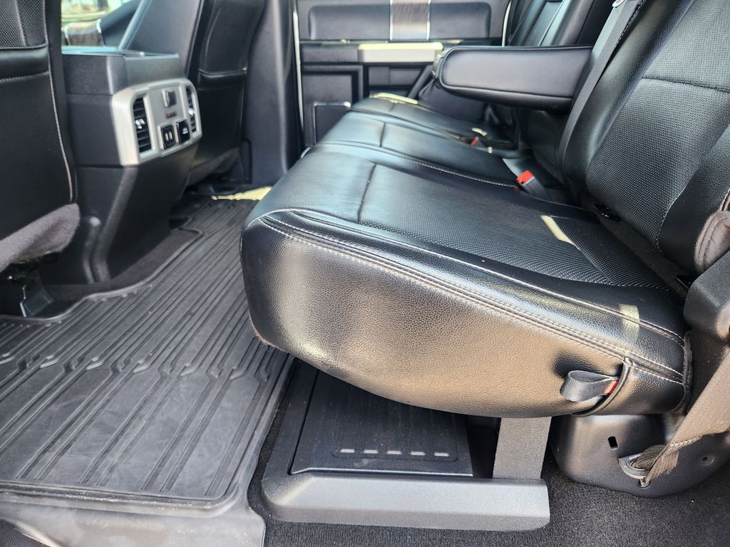 2019 Ford F-350 Lariat photo 11