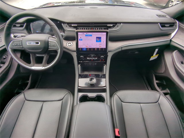 2025 Jeep Grand Cherokee Limited photo 17