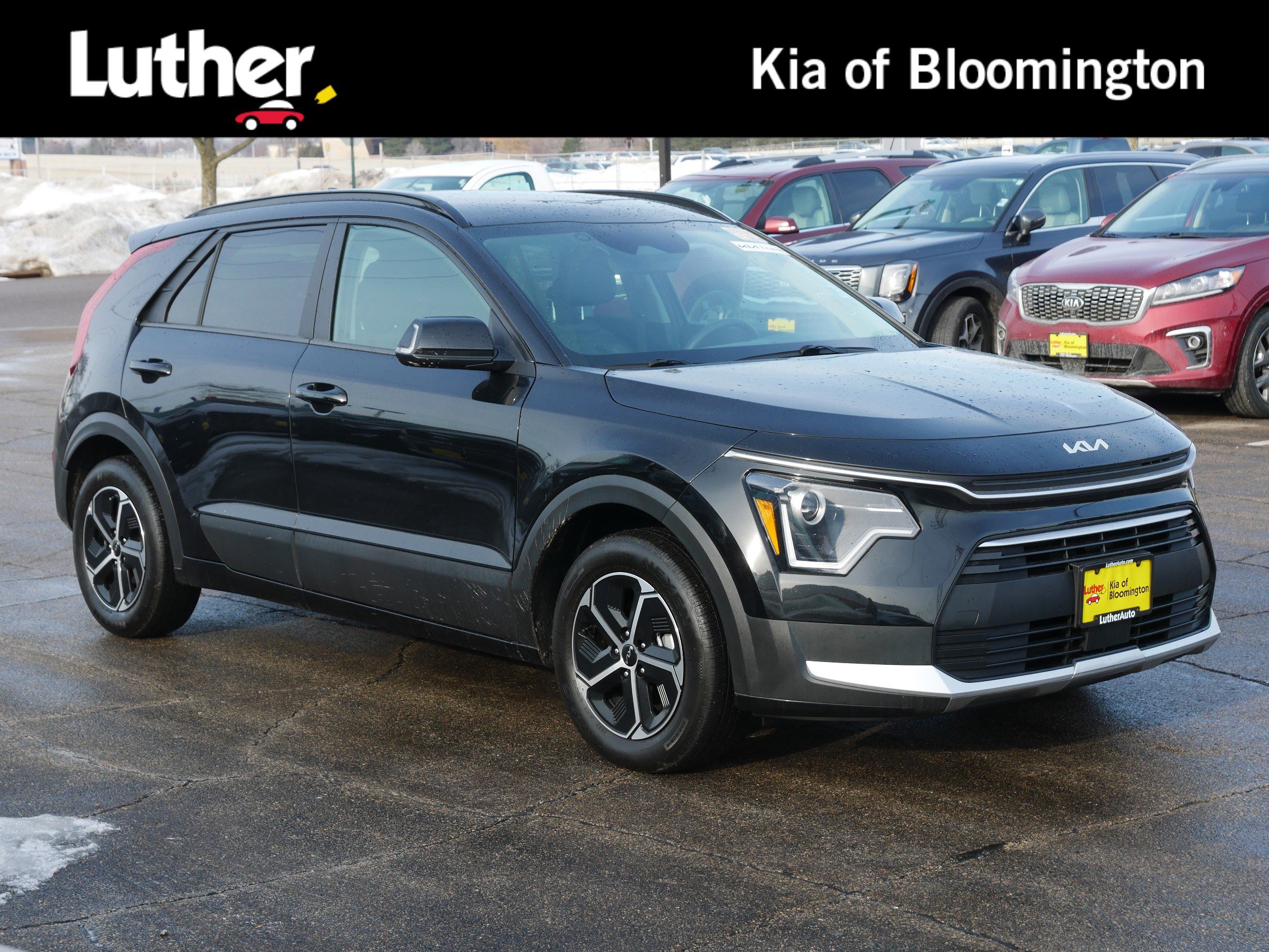 2024 Kia Niro EX's photo