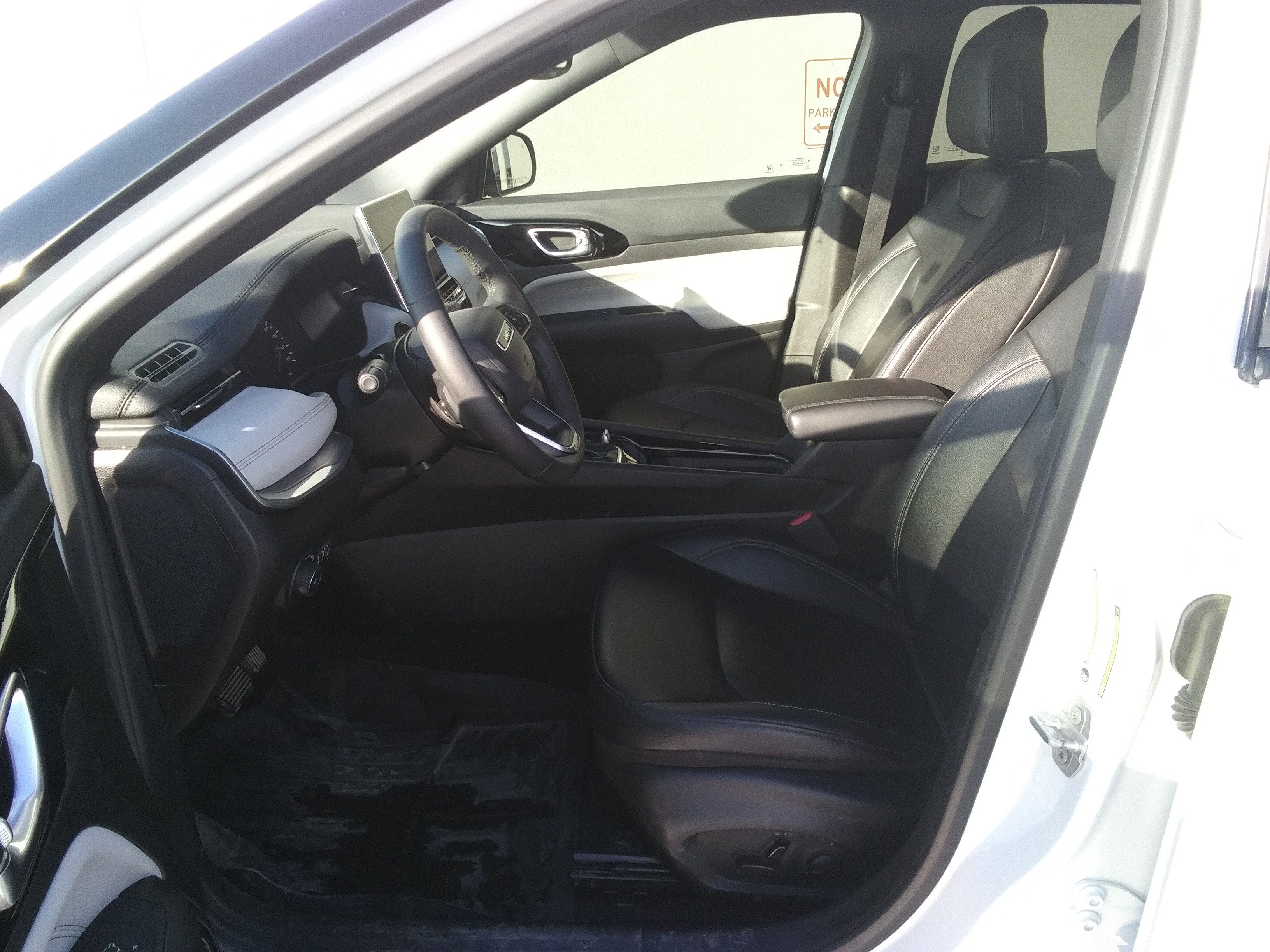 2025 Jeep Compass Limited photo 3