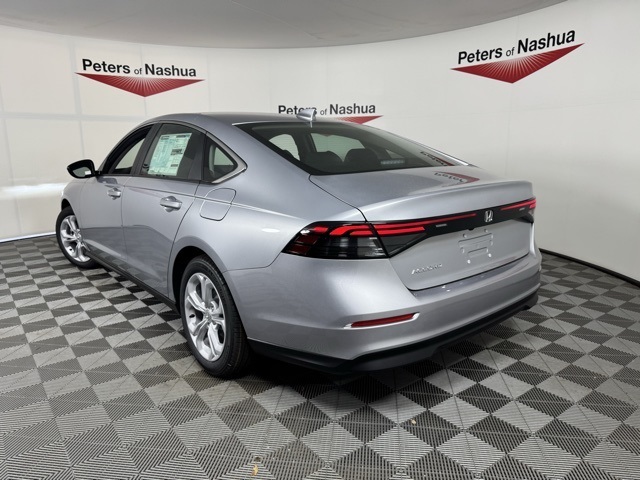 2025 Honda Accord LX photo 4