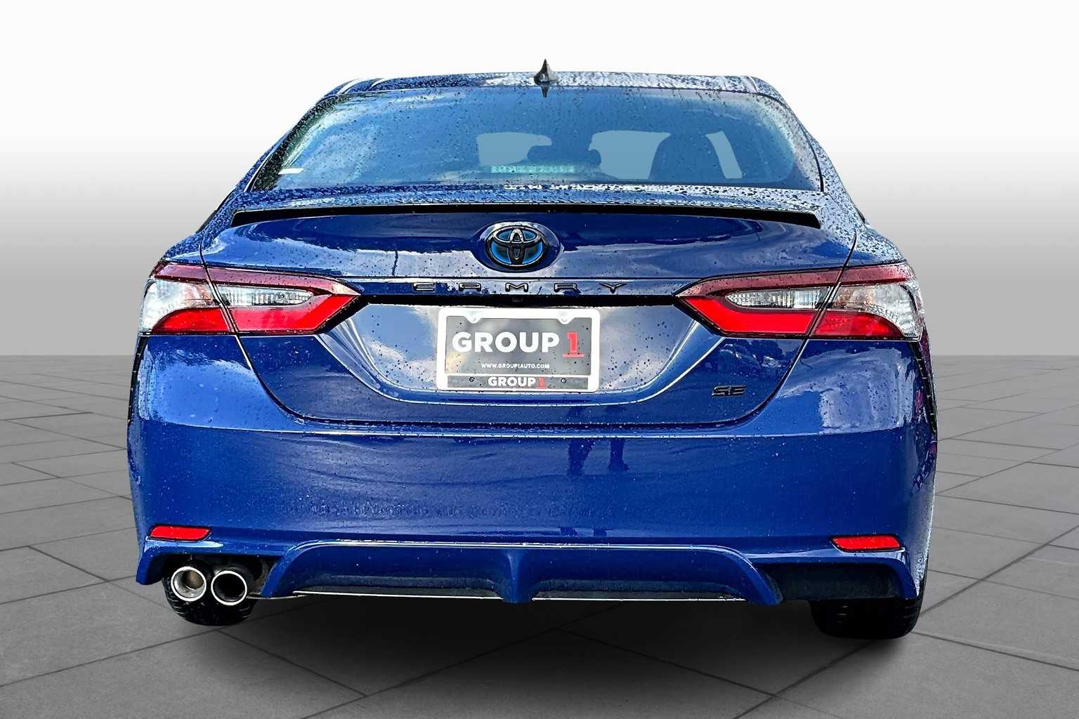 2023 Toyota Camry Hybrid SE photo 4