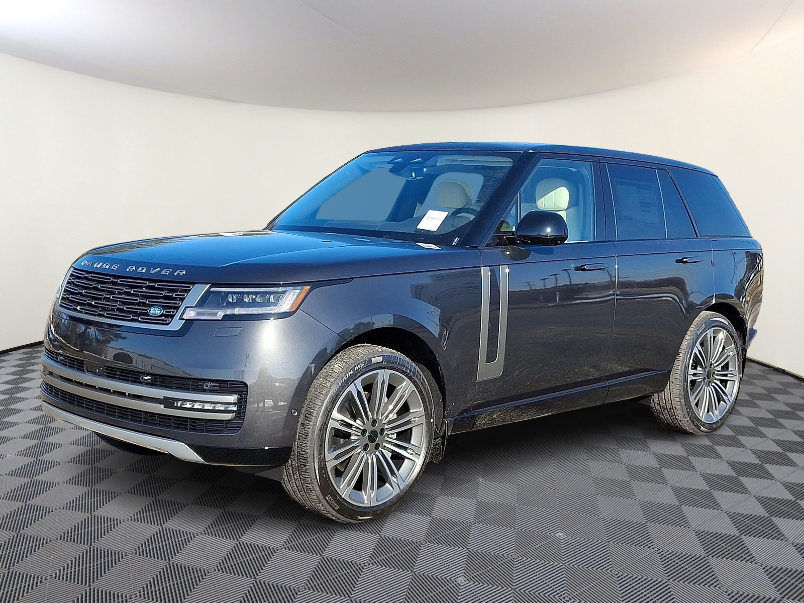 2026 Land Rover Range Rover SE's photo