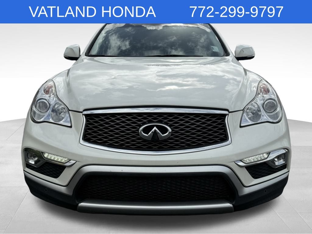 2017 Infiniti QX50 Base photo 2